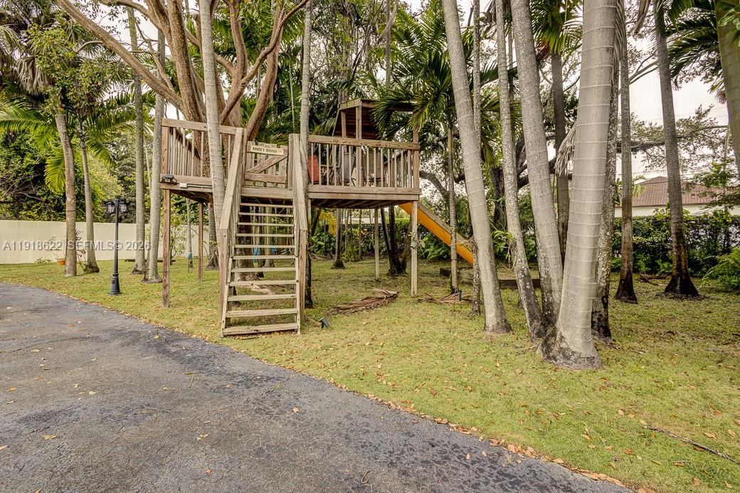 REEVES MANOR - Residential