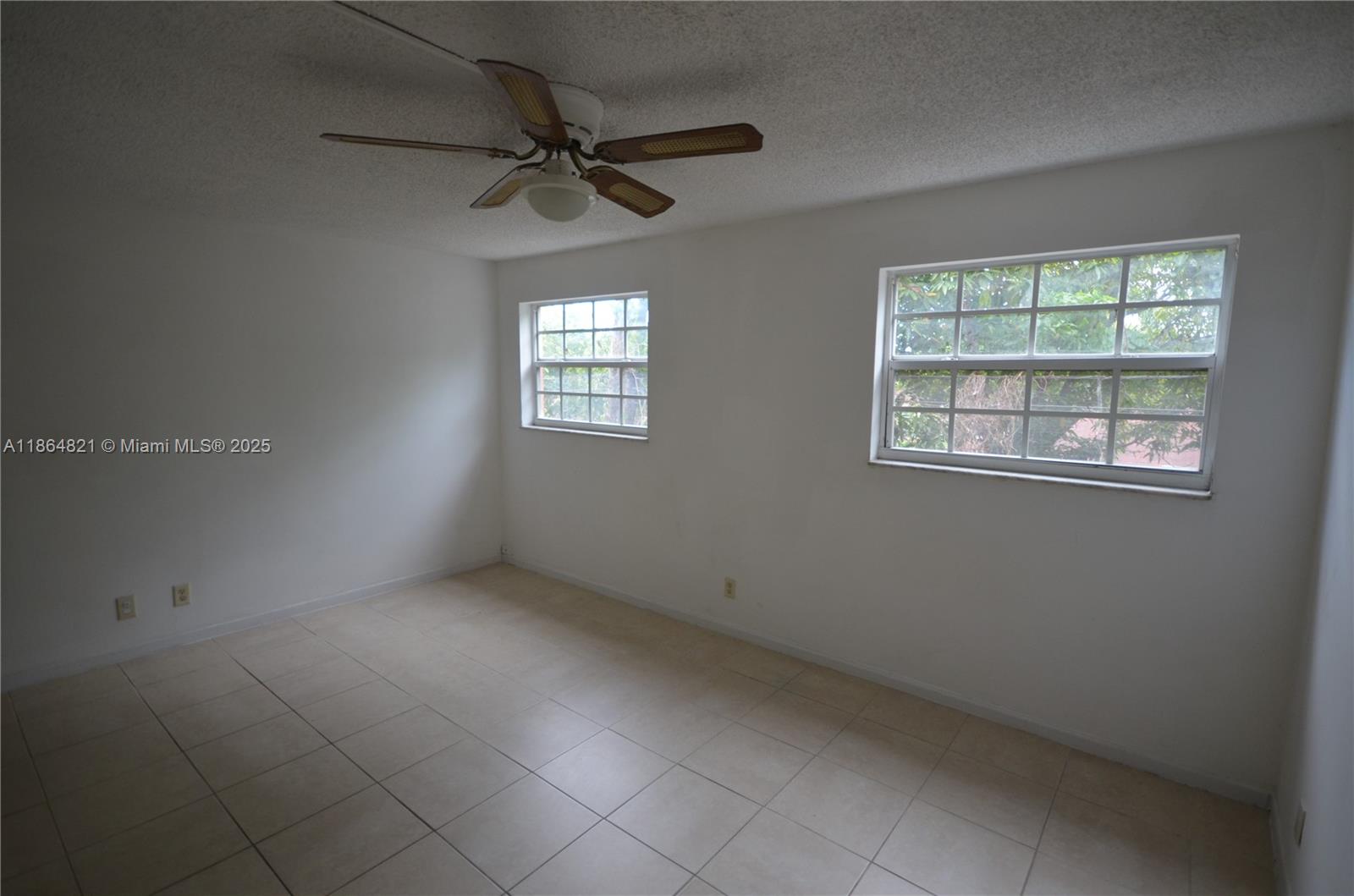 TENNIS CLUB BROOKS CONDO - Residential