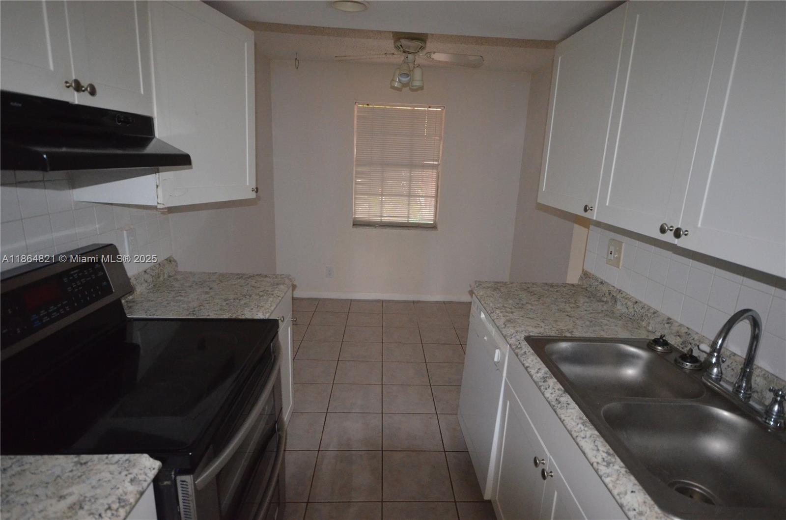 TENNIS CLUB BROOKS CONDO - Residential