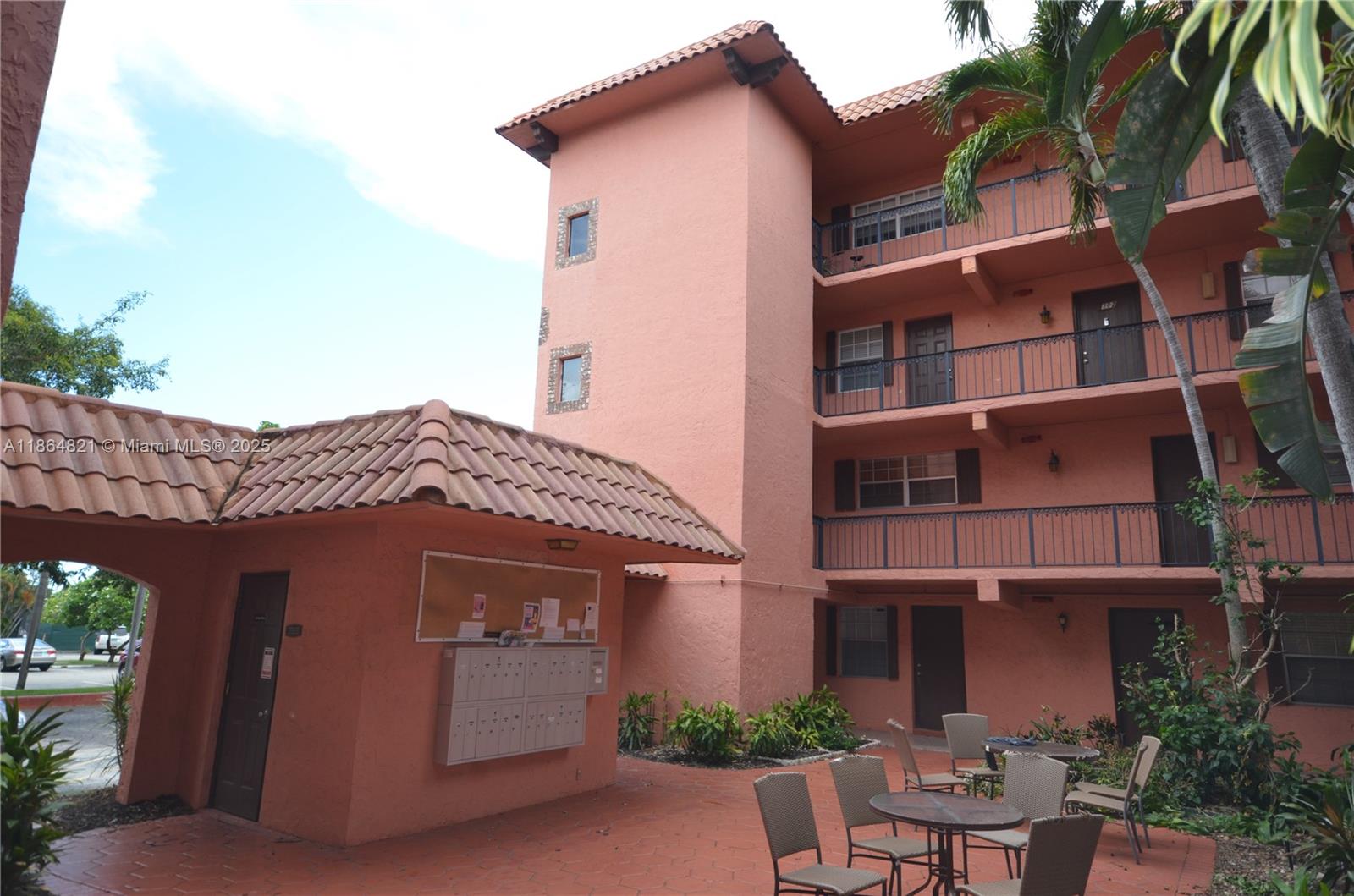 680 Tennis Club Dr 107