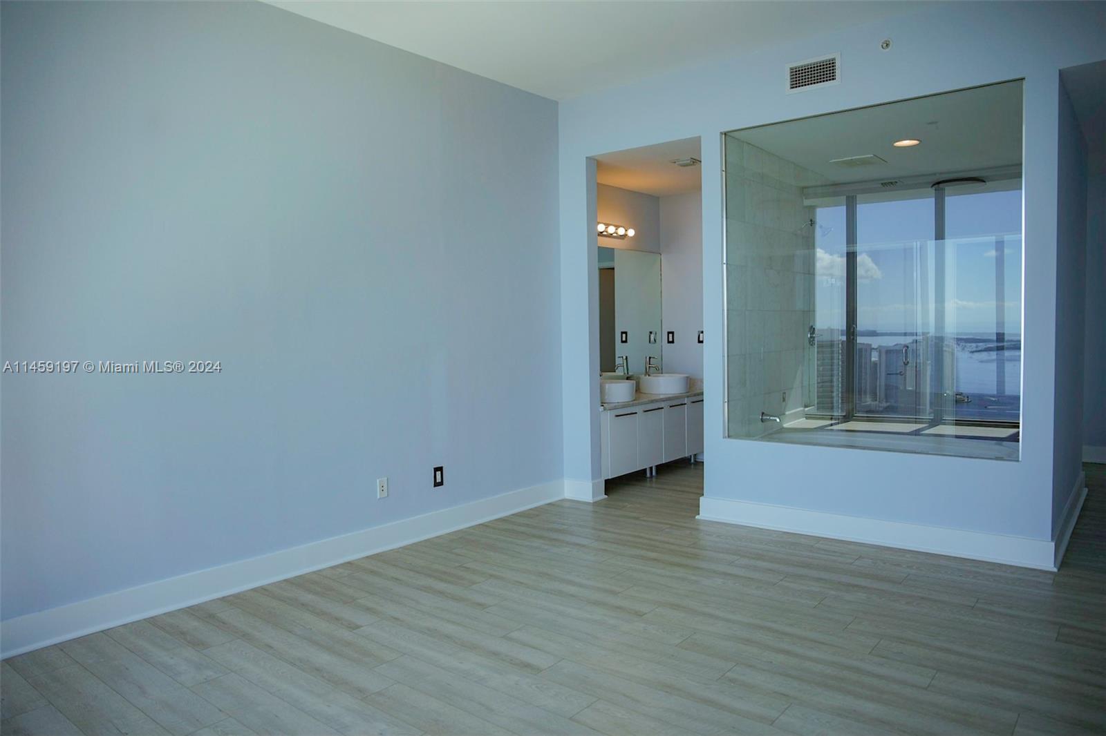 MARINABLUE CONDO - Residential