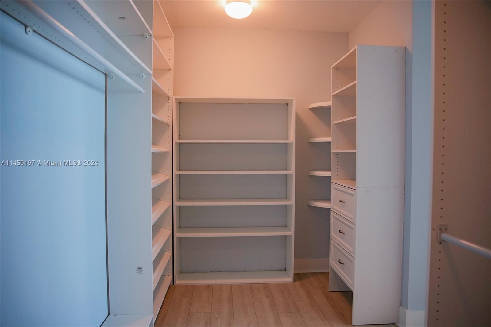 MARINABLUE CONDO - Residential