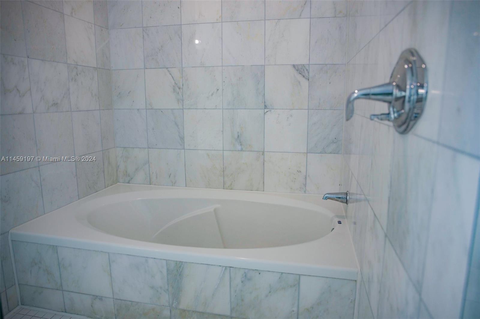 MARINABLUE CONDO - Residential