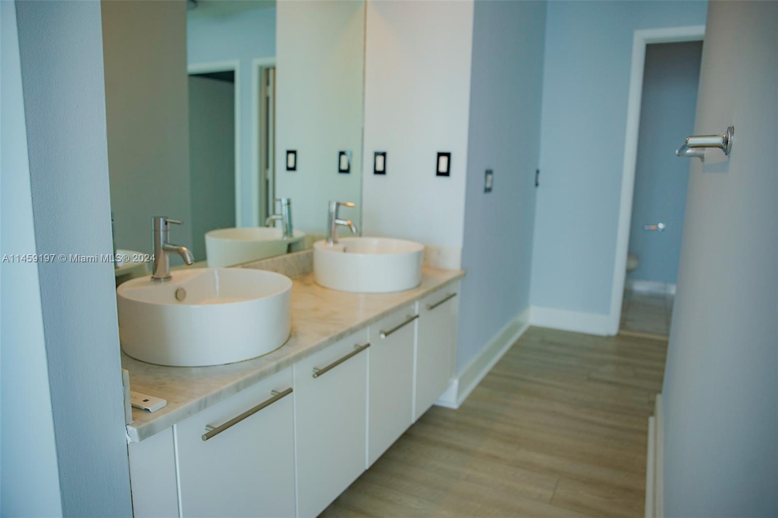 MARINABLUE CONDO - Residential