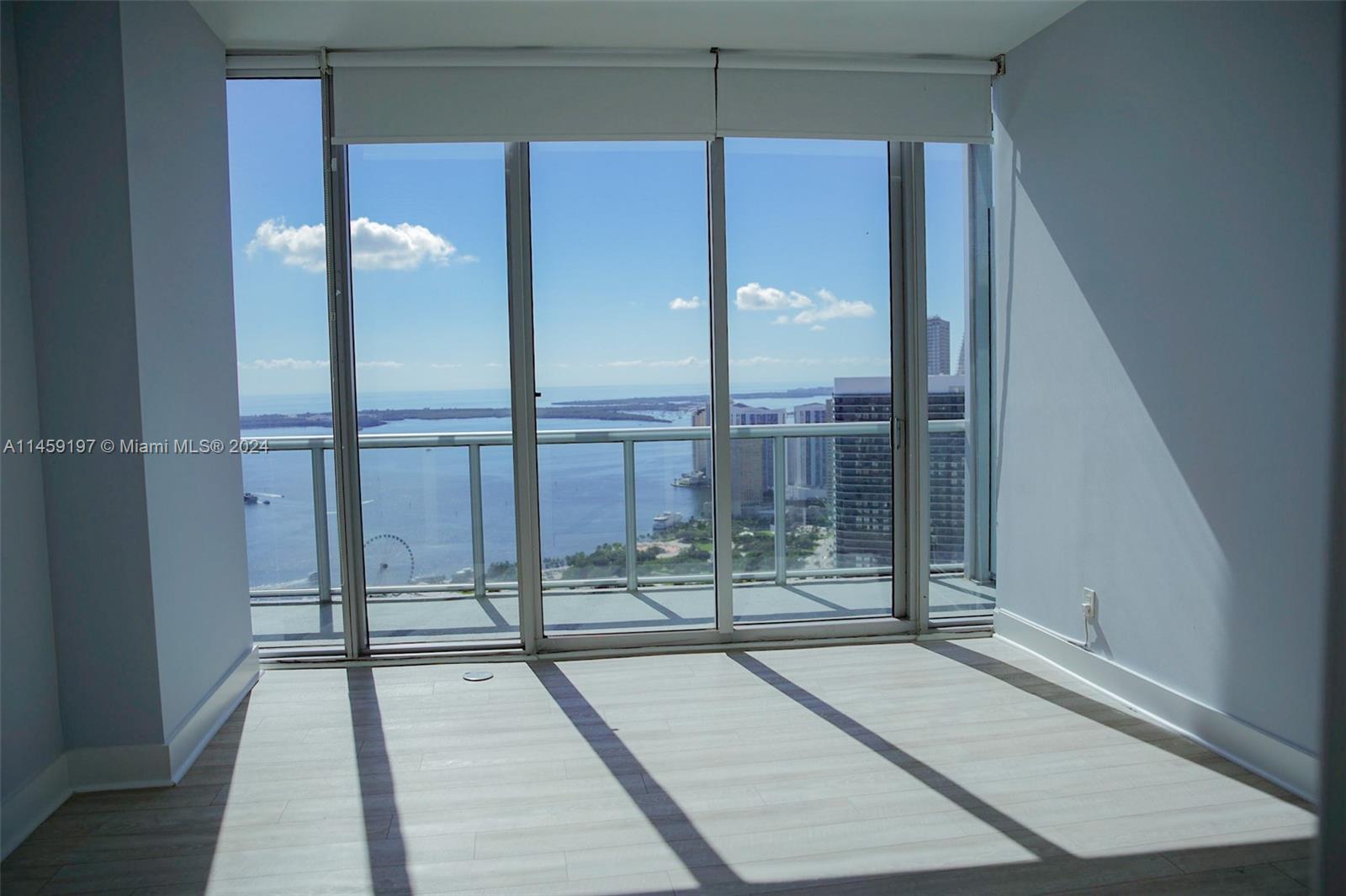 MARINABLUE CONDO - Residential