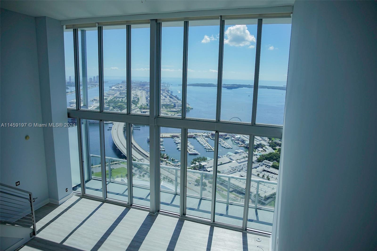 MARINABLUE CONDO - Residential