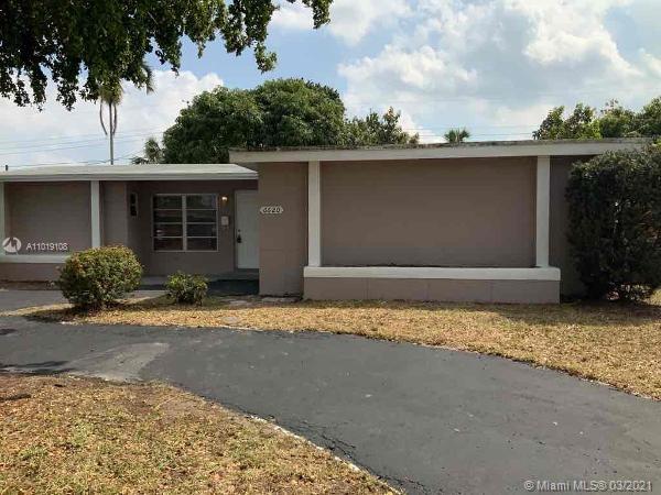 This may be just the home for you. This 3-bedroom, 2-bathroom home has a lot to offer. Home features tile flooring. Private back patio with a large yard, great for pets and outdoor entertaining. Home has 1 car garage. This home won’t last long. Apply today!
NOTE: Resident is responsible for installing their own washer & dryer. Move in dates are tentative and subject to change. All our homes convey in safe, clean & fully functional conditions. Prices and availability are subject to change at any time.