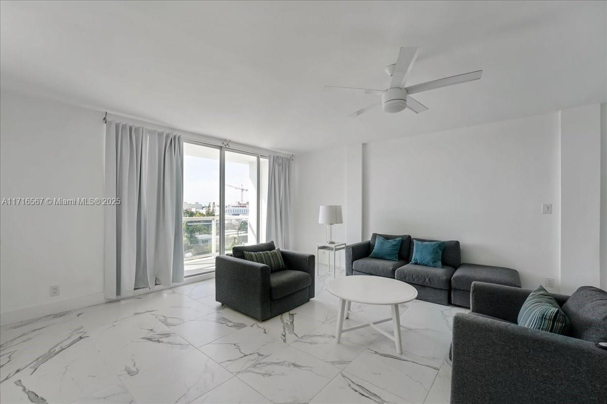 LONDON TOWERS CONDO - Residential
