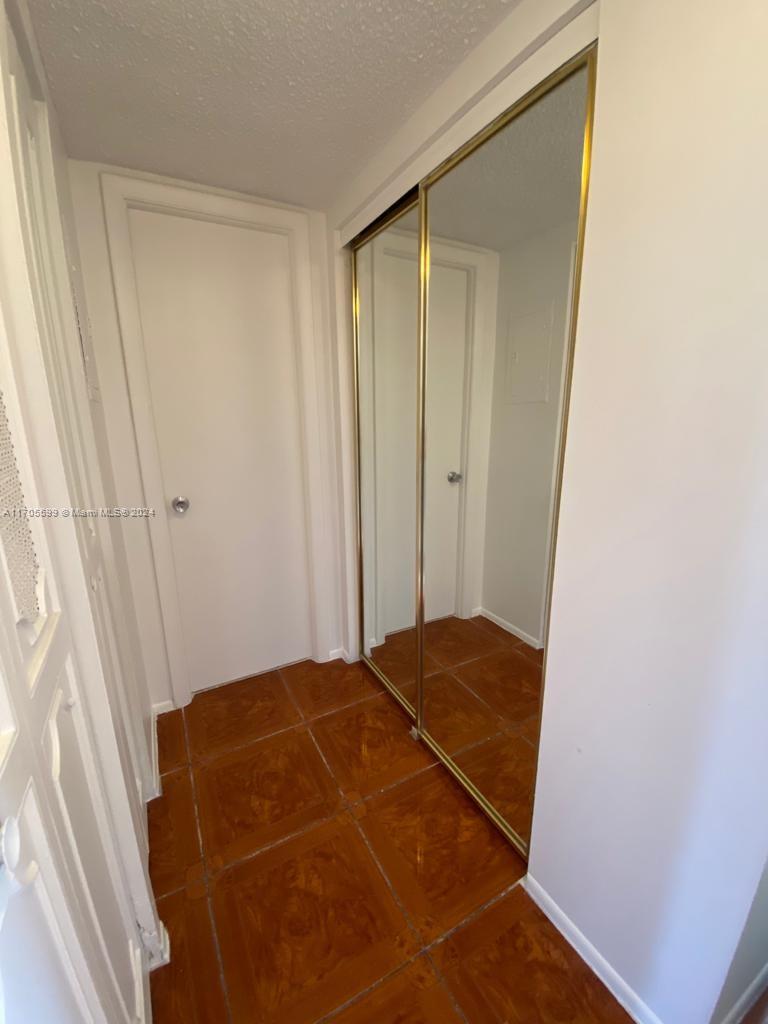 PARKWAY TOWERS BLDG 1 CON - Residential