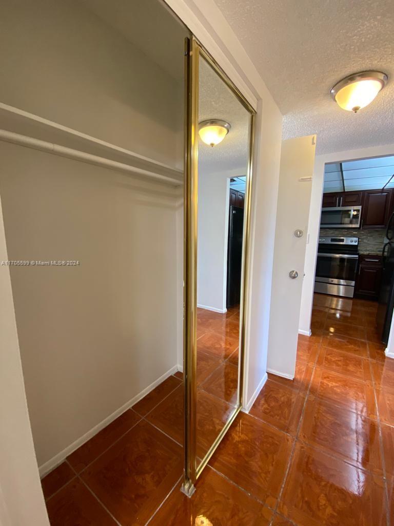 PARKWAY TOWERS BLDG 1 CON - Residential