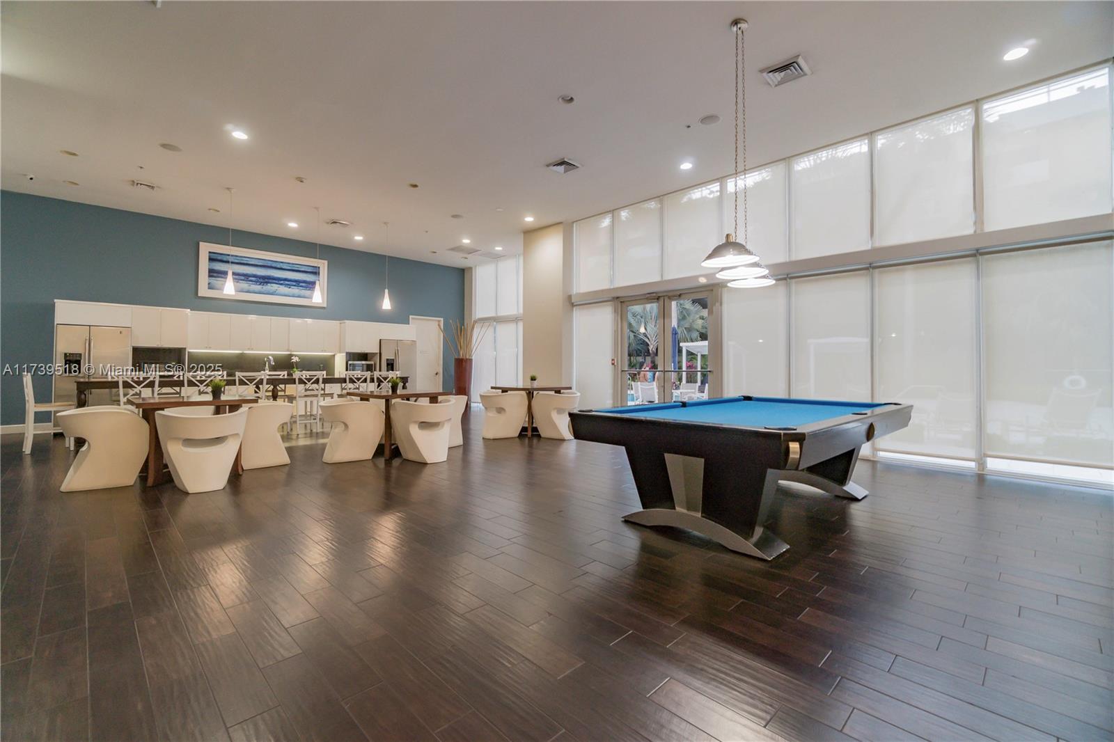 VENTURE AT AVENTURA EAST - Residential
