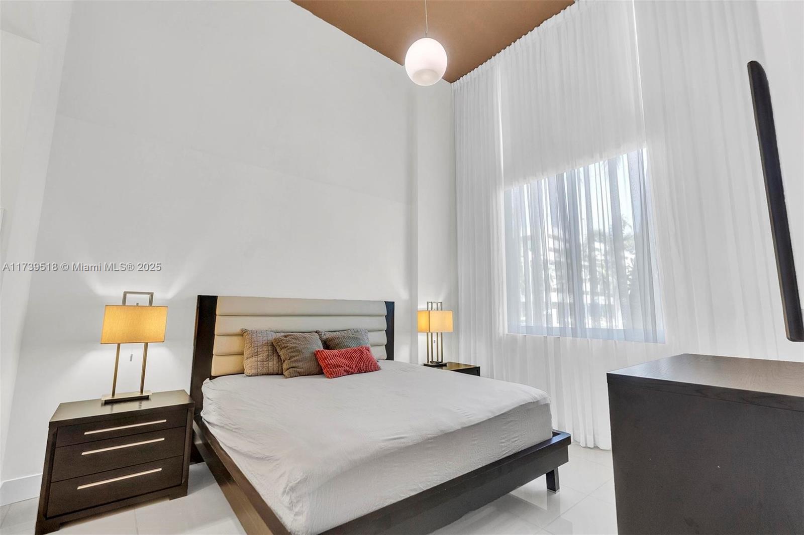 VENTURE AT AVENTURA EAST - Residential