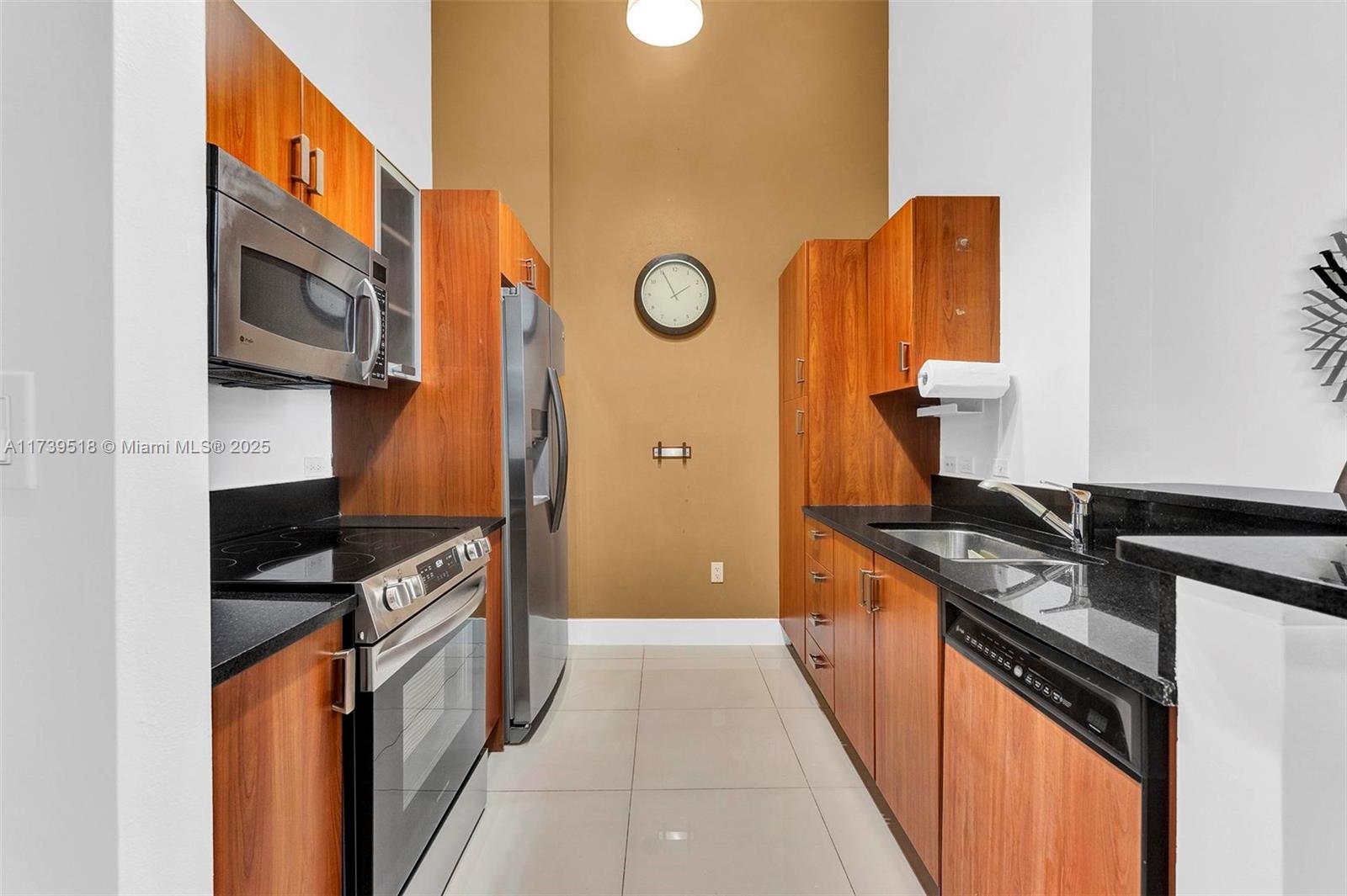 VENTURE AT AVENTURA EAST - Residential