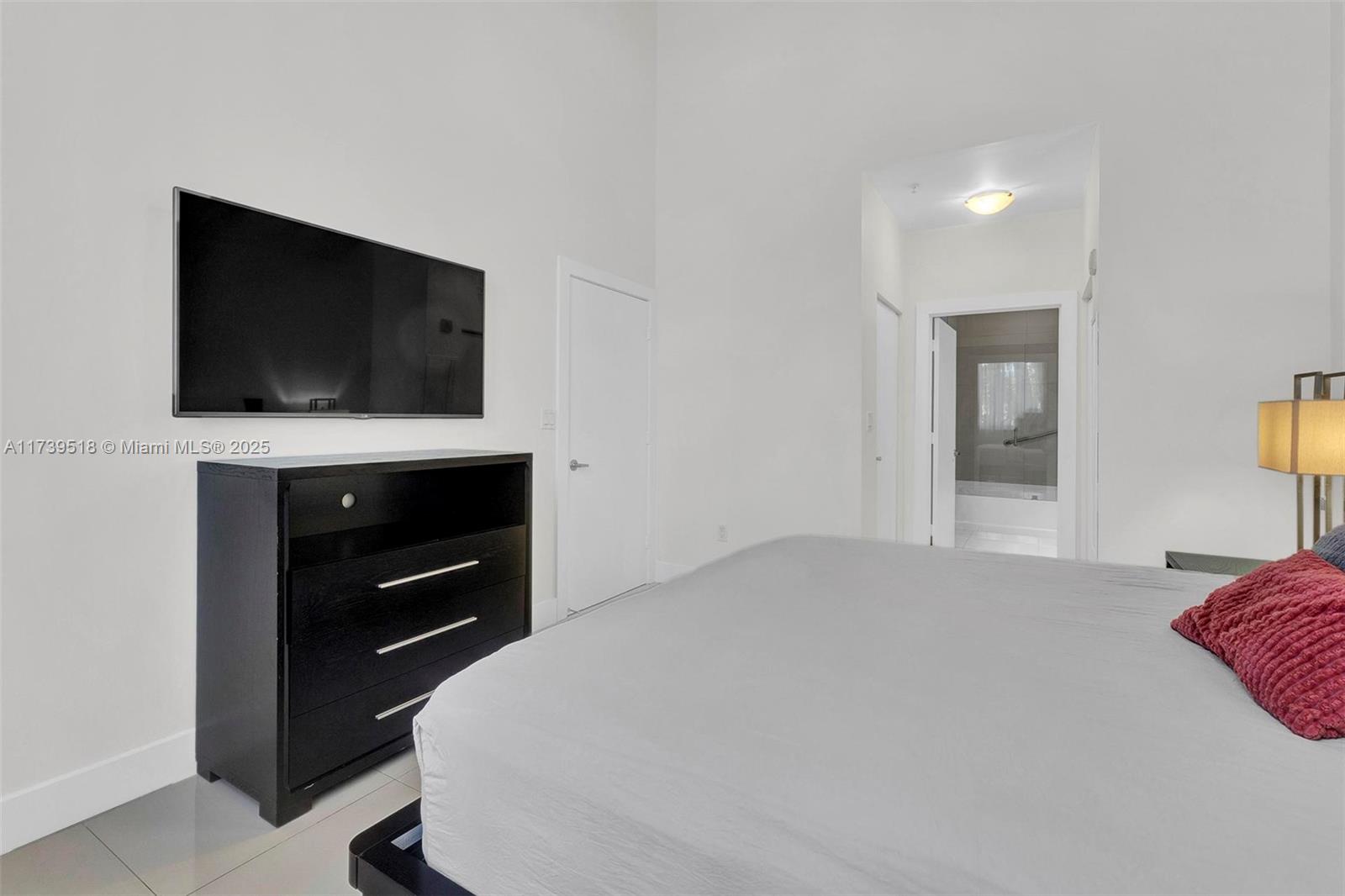 VENTURE AT AVENTURA EAST - Residential