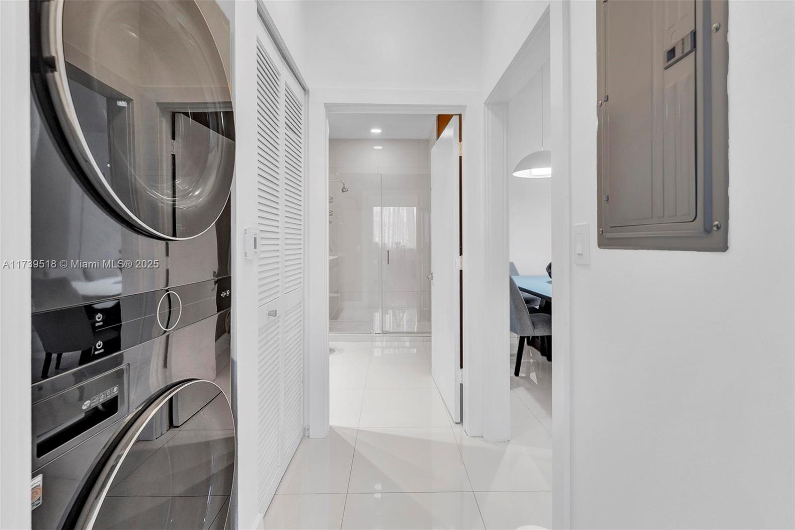VENTURE AT AVENTURA EAST - Residential