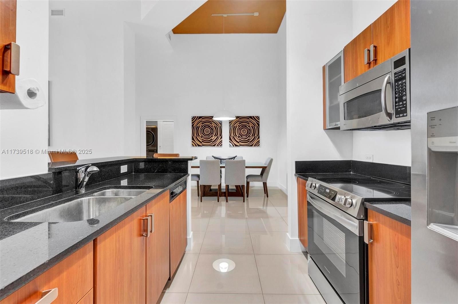 VENTURE AT AVENTURA EAST - Residential