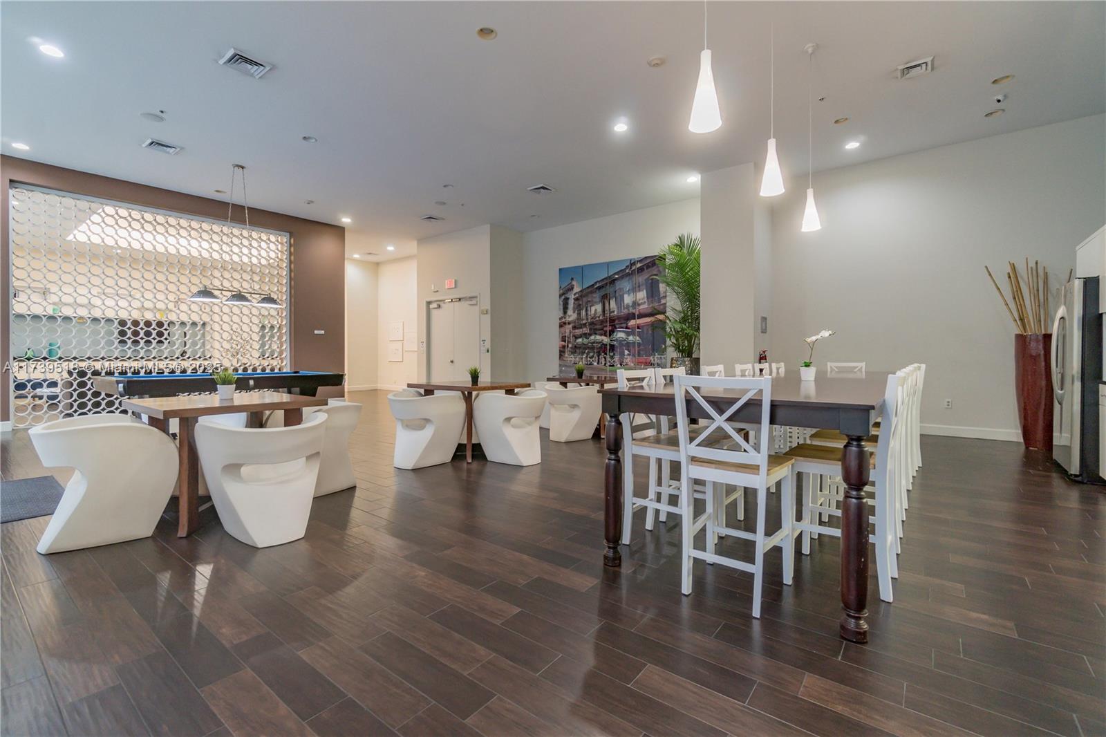 VENTURE AT AVENTURA EAST - Residential