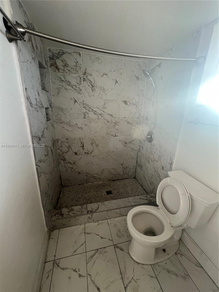 NEW WORLD CONDO APTS II - Residential