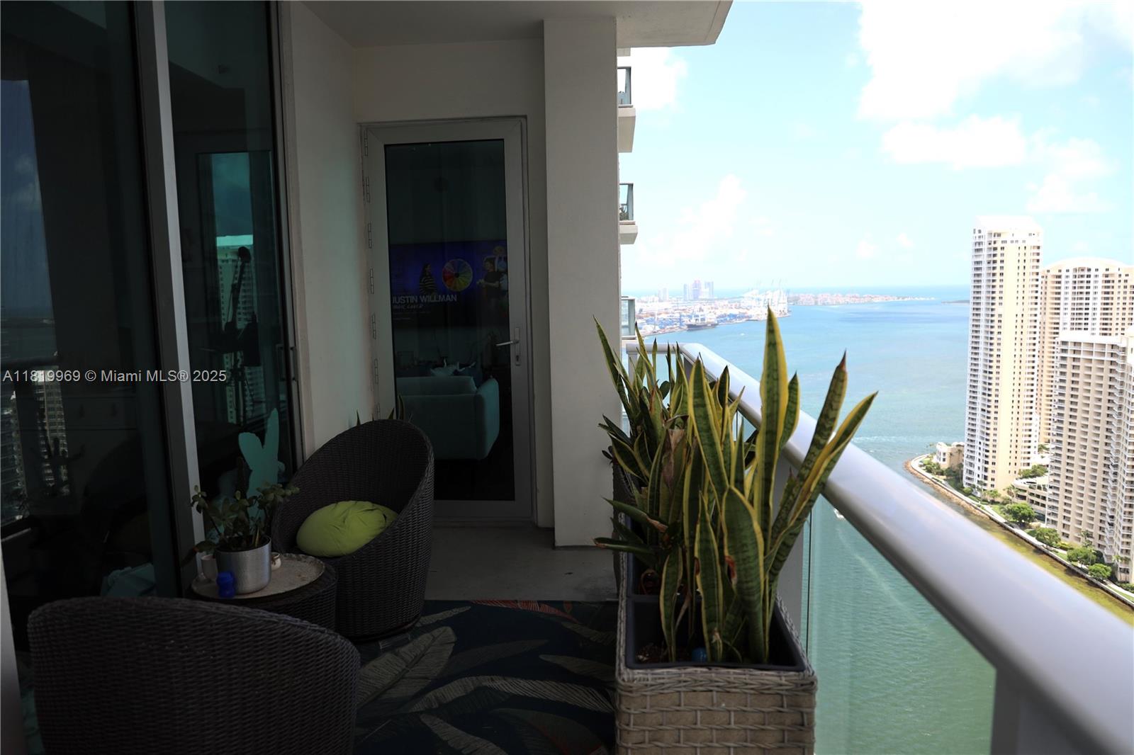 300 S BISCAYNE BLVD T-3504