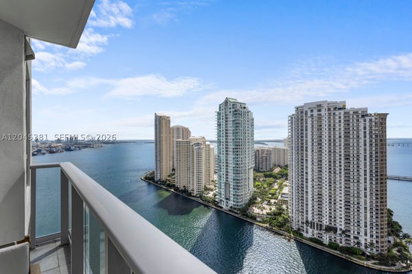 300 S BISCAYNE BLVD APT T-2806, MIAMI, FL 33131 - Image 0bf8a7e504af170cd86eca1e2f29c94a/1508318567