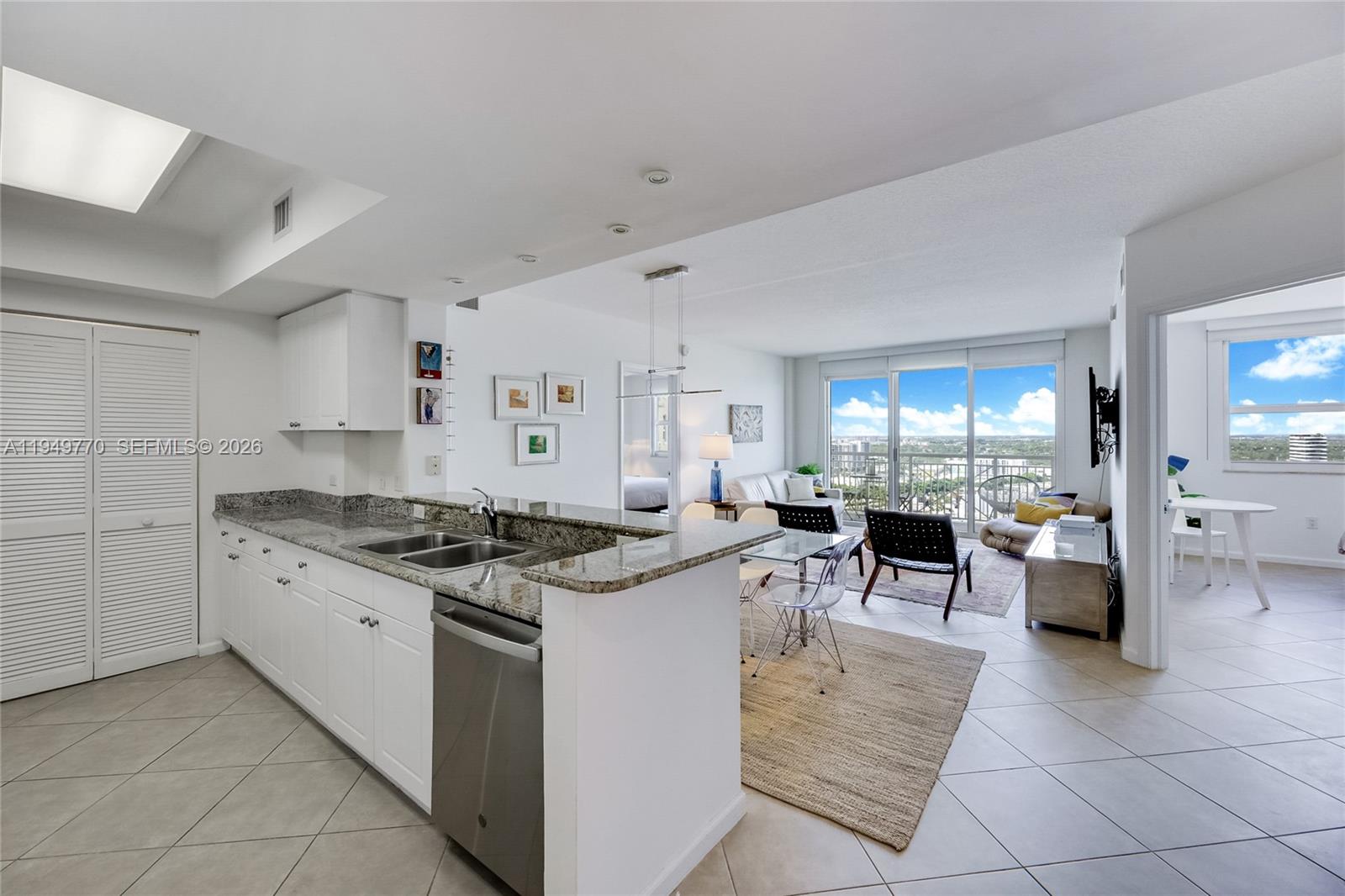 19501 W Country Club Dr 2412