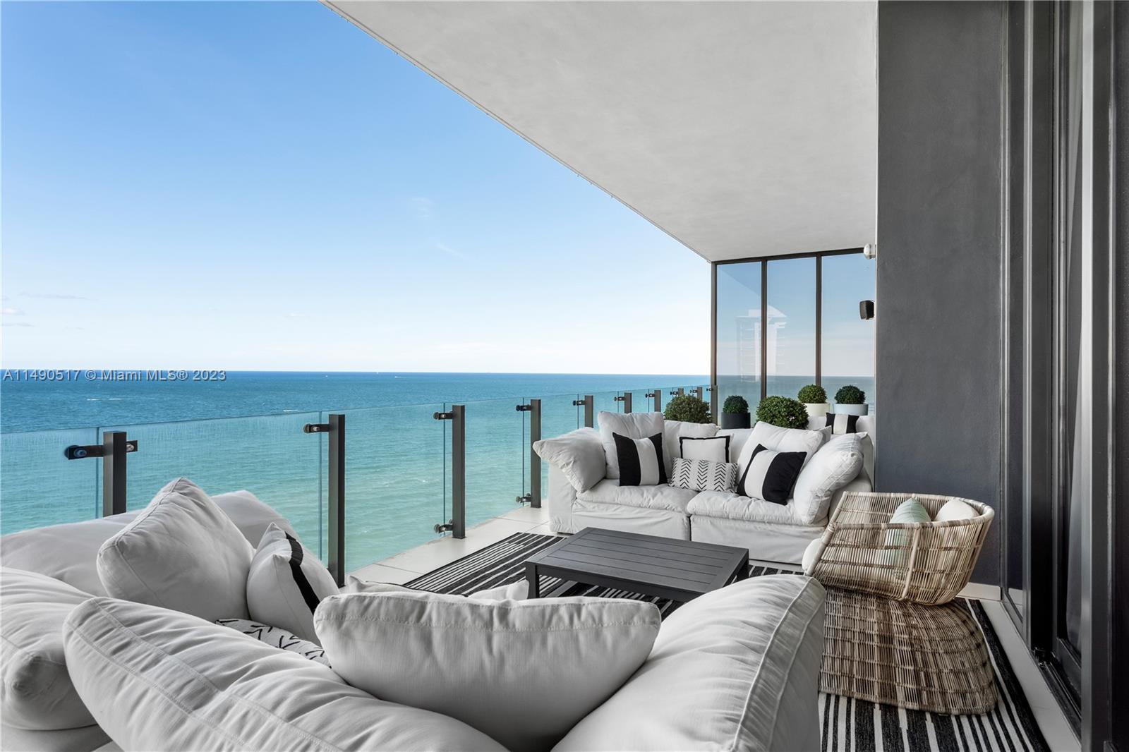 MUSE CONDO - Residential