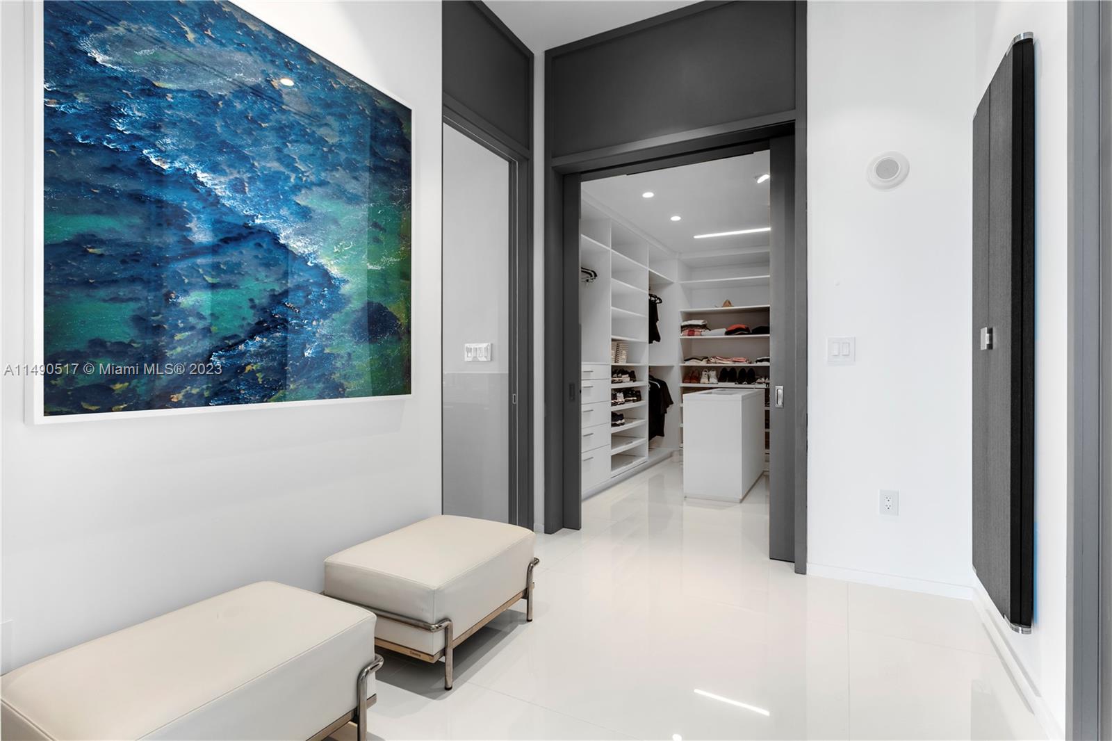 MUSE CONDO - Residential