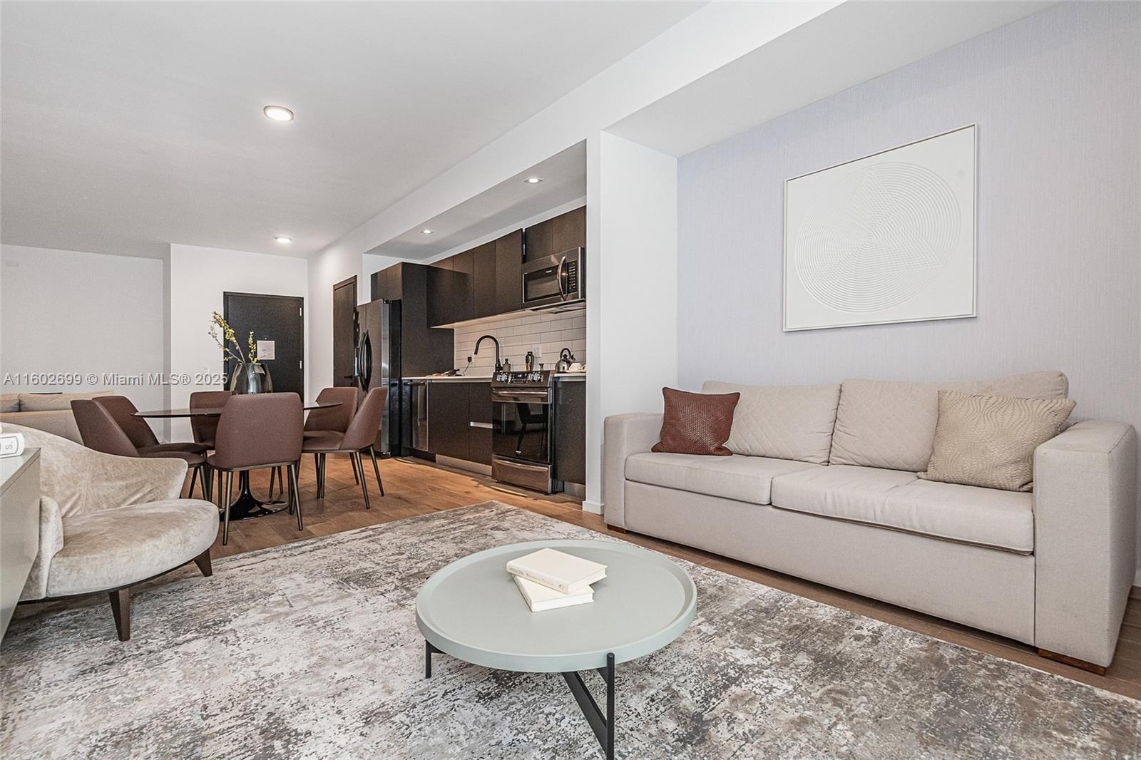 398 NE 5th St 2017