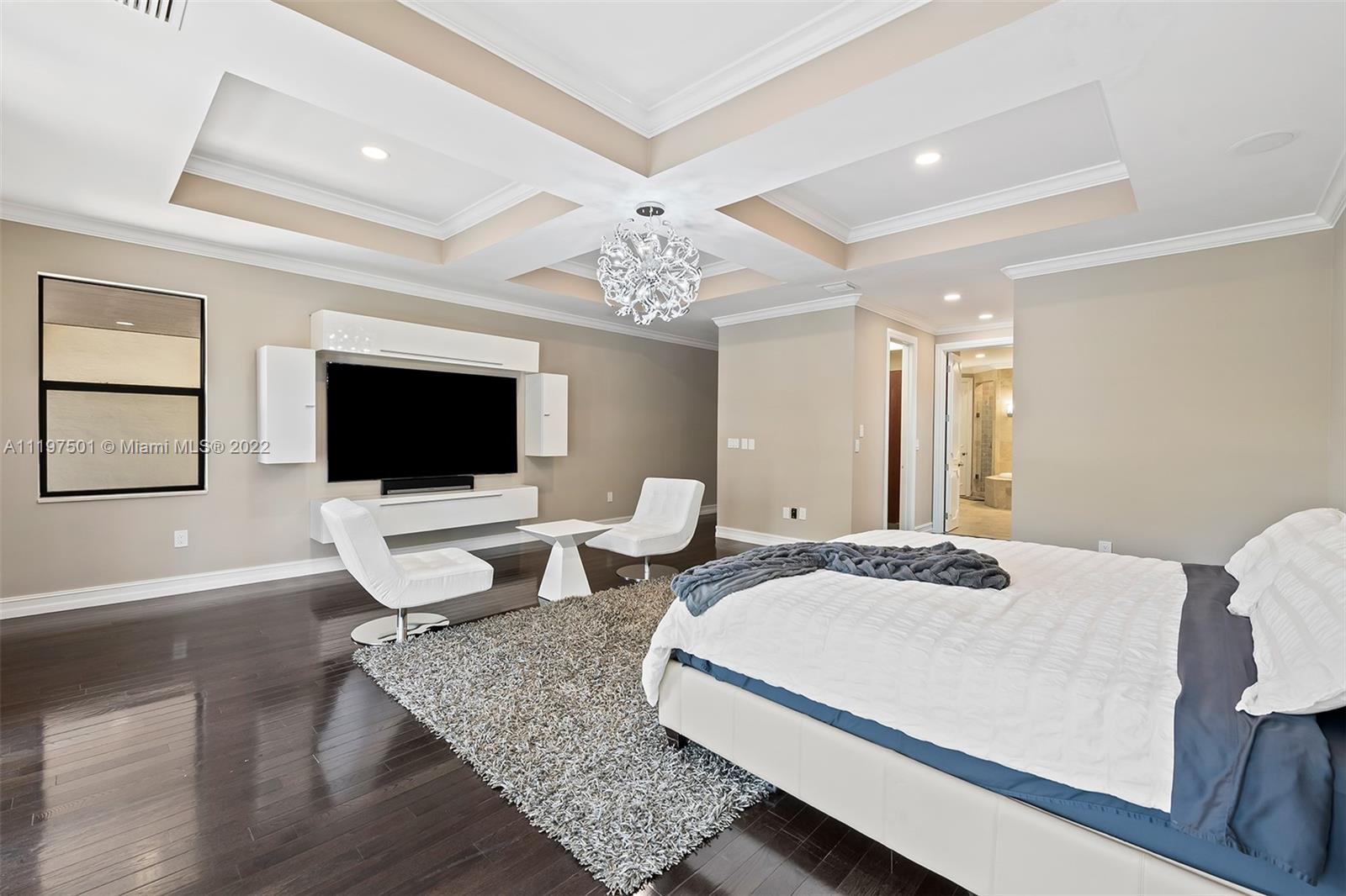 SEVEN ISLES - LAS OLAS - Residential