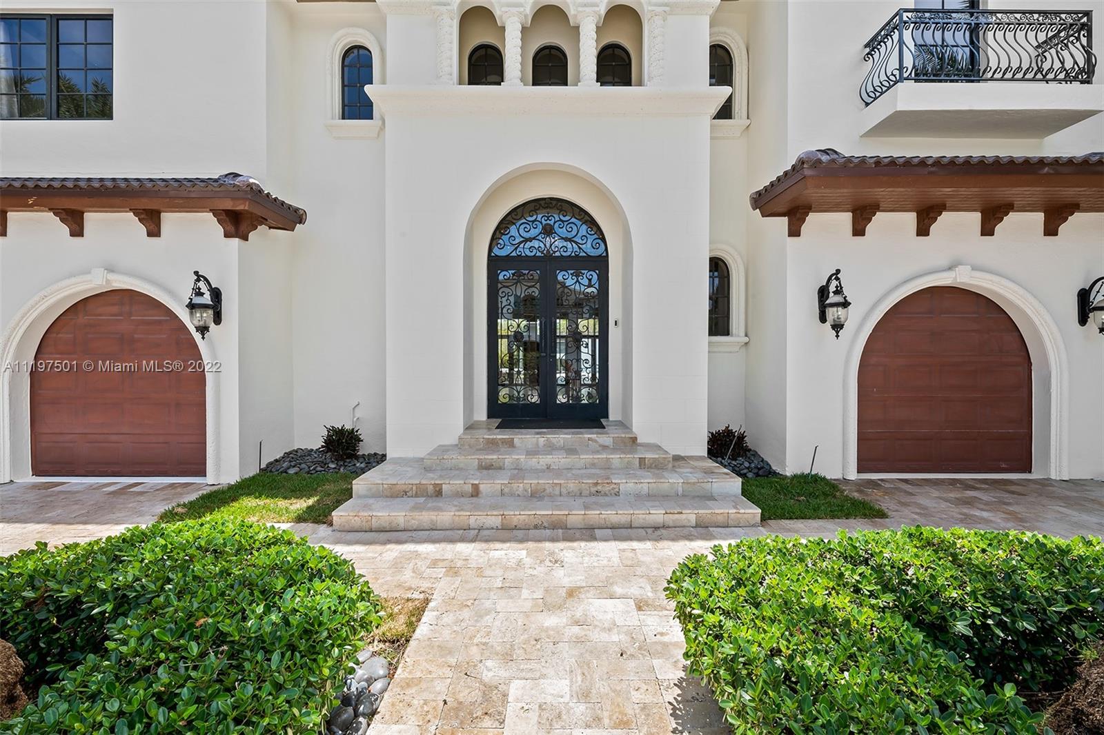 SEVEN ISLES - LAS OLAS - Residential