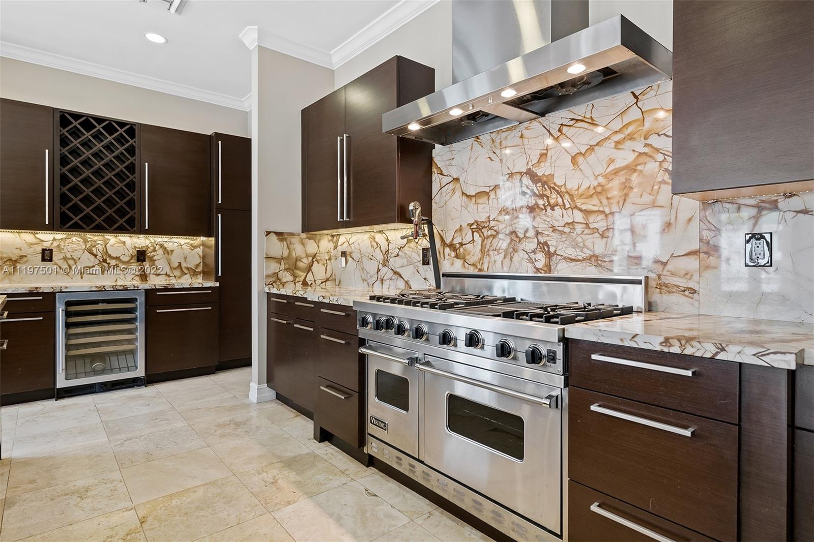 SEVEN ISLES - LAS OLAS - Residential