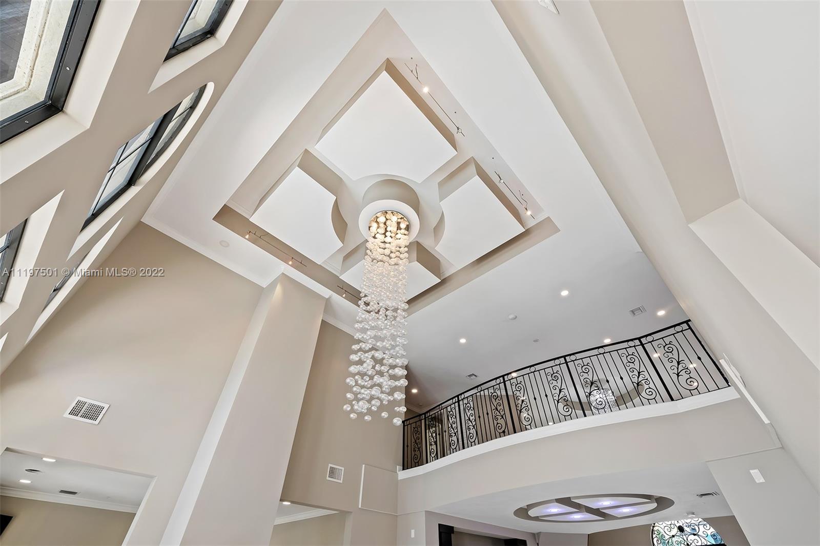 SEVEN ISLES - LAS OLAS - Residential