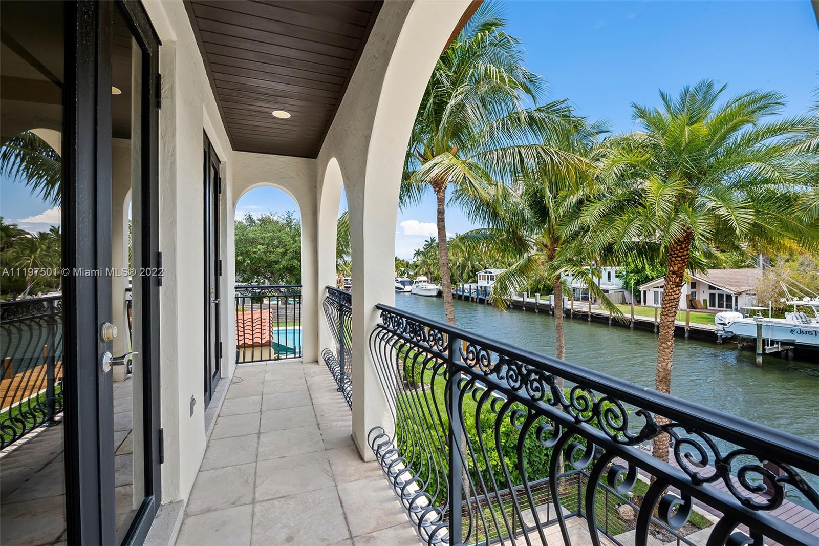 SEVEN ISLES - LAS OLAS - Residential