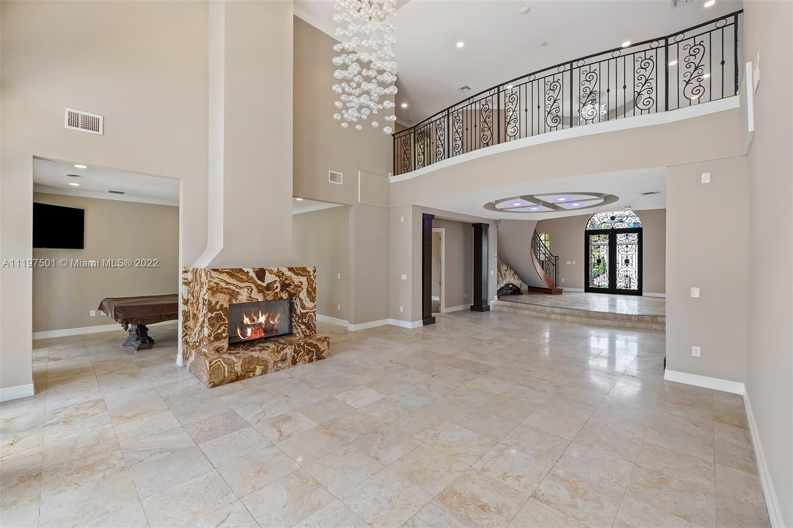 SEVEN ISLES - LAS OLAS - Residential