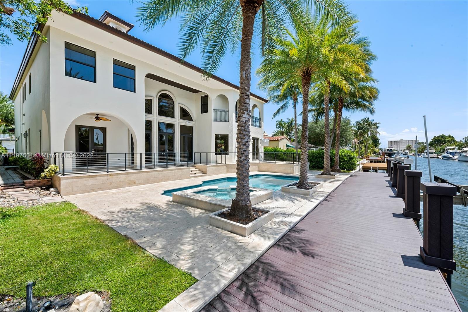 SEVEN ISLES - LAS OLAS - Residential