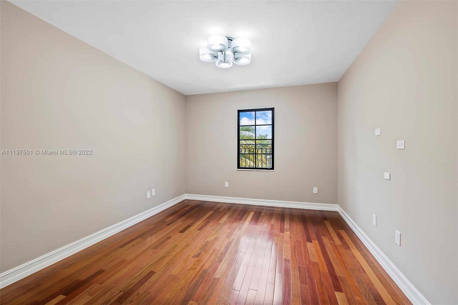 SEVEN ISLES - LAS OLAS - Residential