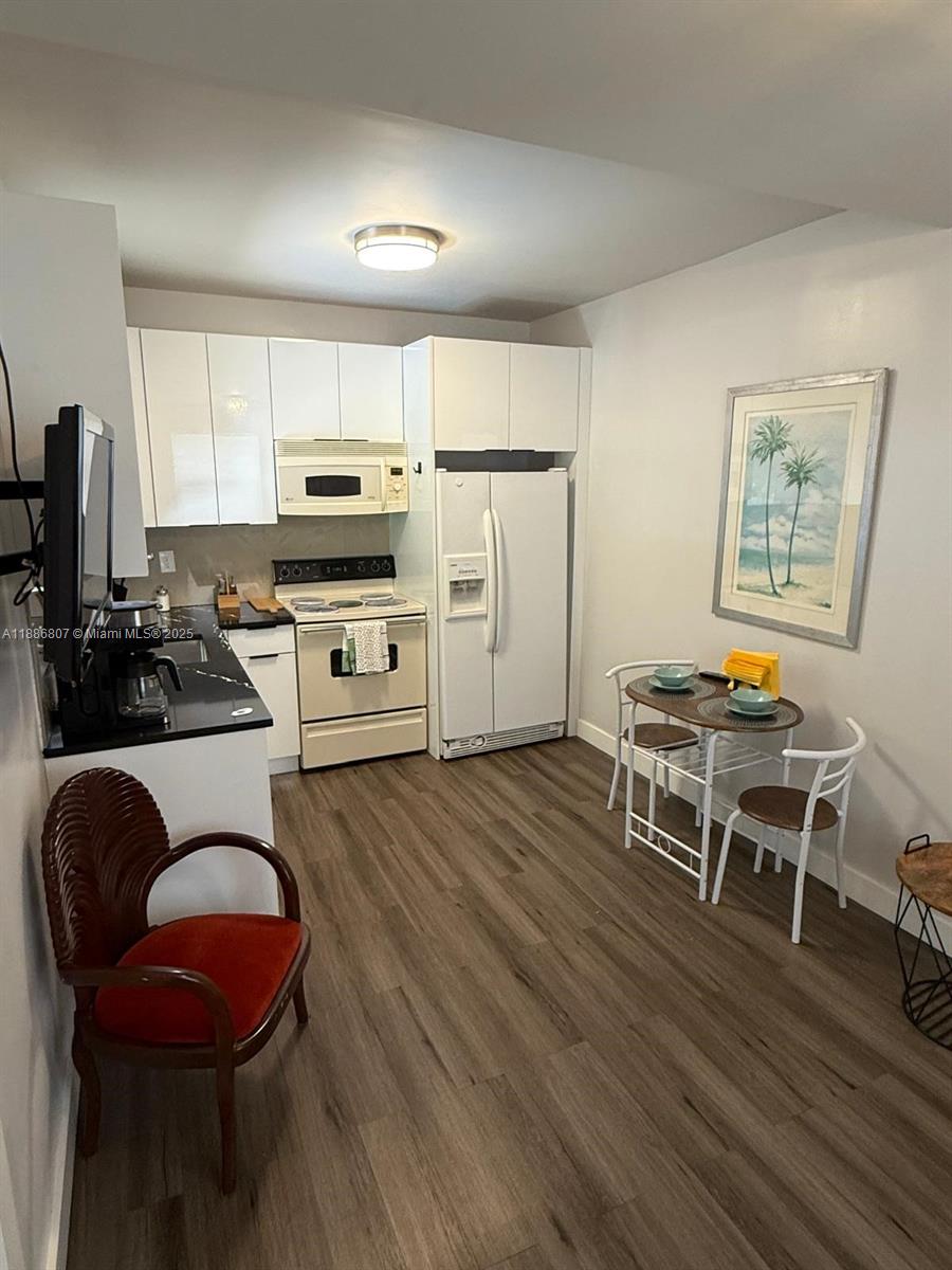 73 NW 30th St 1
