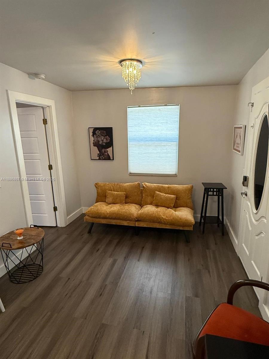 73 NW 30th St 1