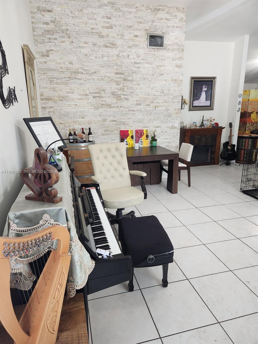 ARISTOTLE SUB PHASE IV - Residential