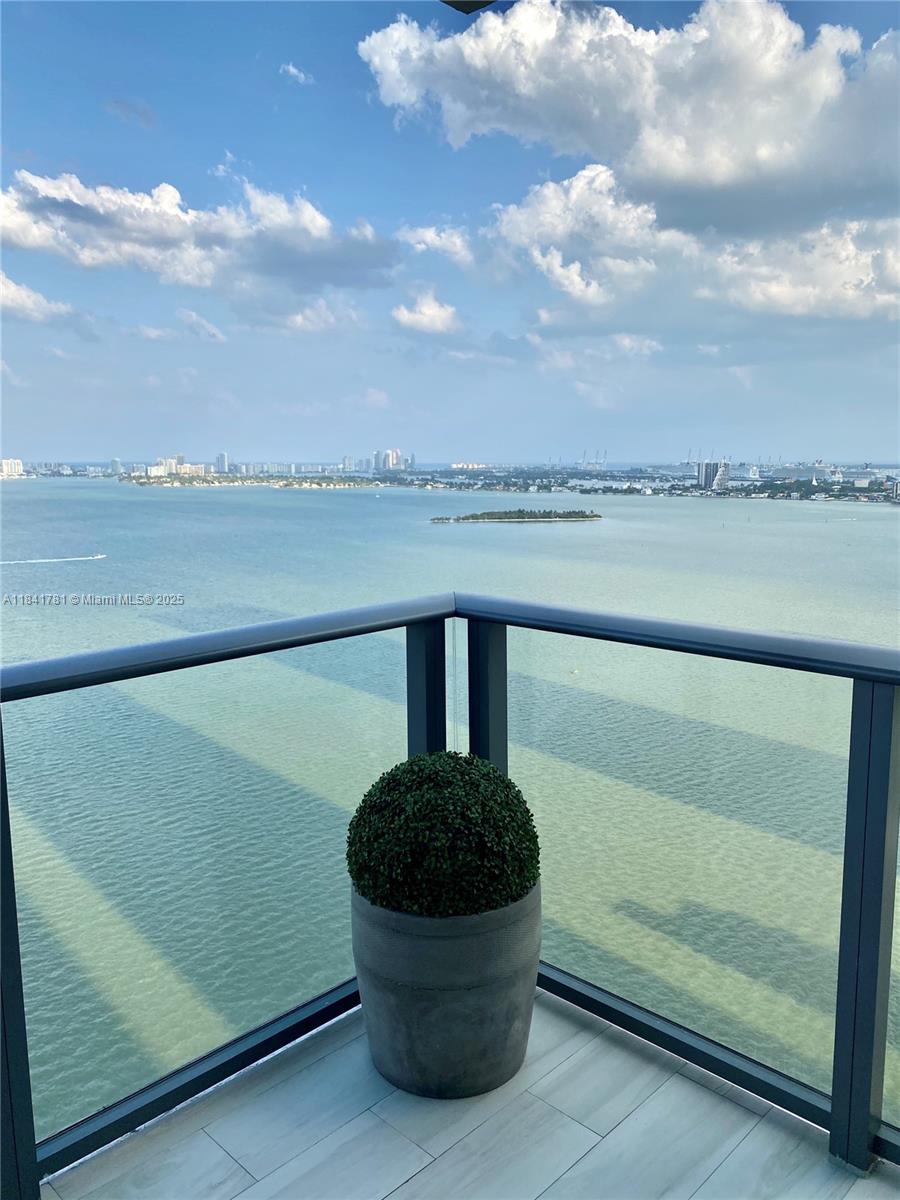 Wake up every day to breathtaking water views from this beautiful 3 bed + 3.5 bath unit in One Paraiso Condominium. Perfectly combining luxury, comfort and location. Unit with floor to ceiling windows and breathtaking views of Biscayne Bay and Miami Beach. One Paraiso completely designed by Piero Lissoni. Unit has Sub Zero & Wolf kitchen appliances, private elevator, open kitchen, high-speed internet, club room, playroom, private spa, modern fitness center, 3 resort-style pools, 2 hot tubs, wine room, Movie Theater, and more!! The Amara restaurant with delicious cuisine with an exclusive rooftop with bar service and pool for the Paraiso residents. Close to Miami International Airport, Steps from Miami design District and Midtown Shops.