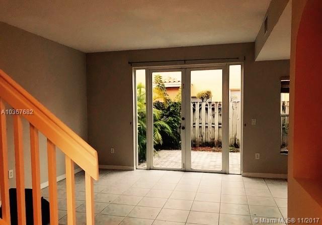 VILLA VIZCAYA CONDO - Residential Lease