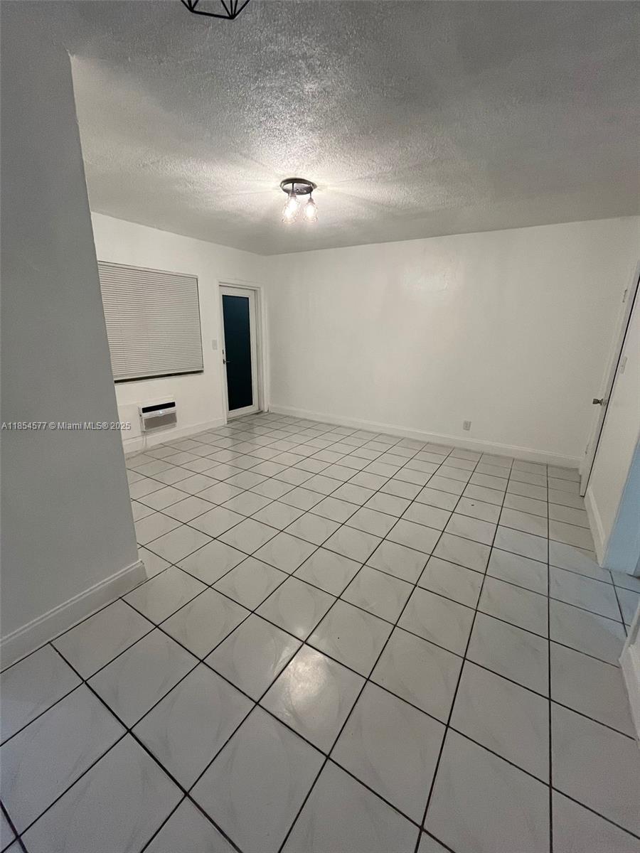 Don't miss out on this fantastic opportunity to rent a charming 1-bedroom, 1-bathroom unit! With only one month's security deposit and the first month's rent required to move in.