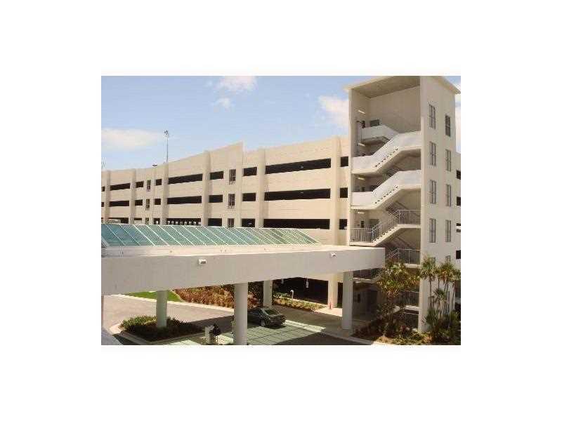 THE OAKS I CONDO - Residential Lease