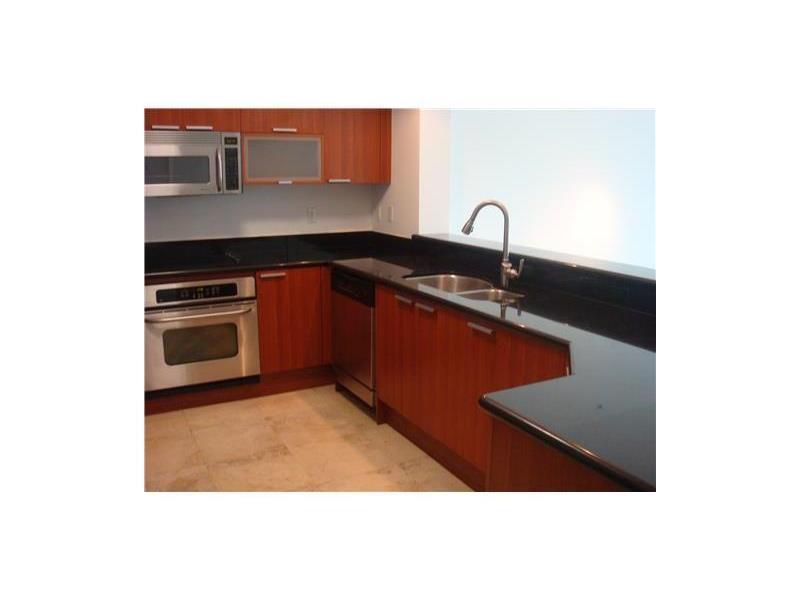 THE OAKS I CONDO - Residential Lease