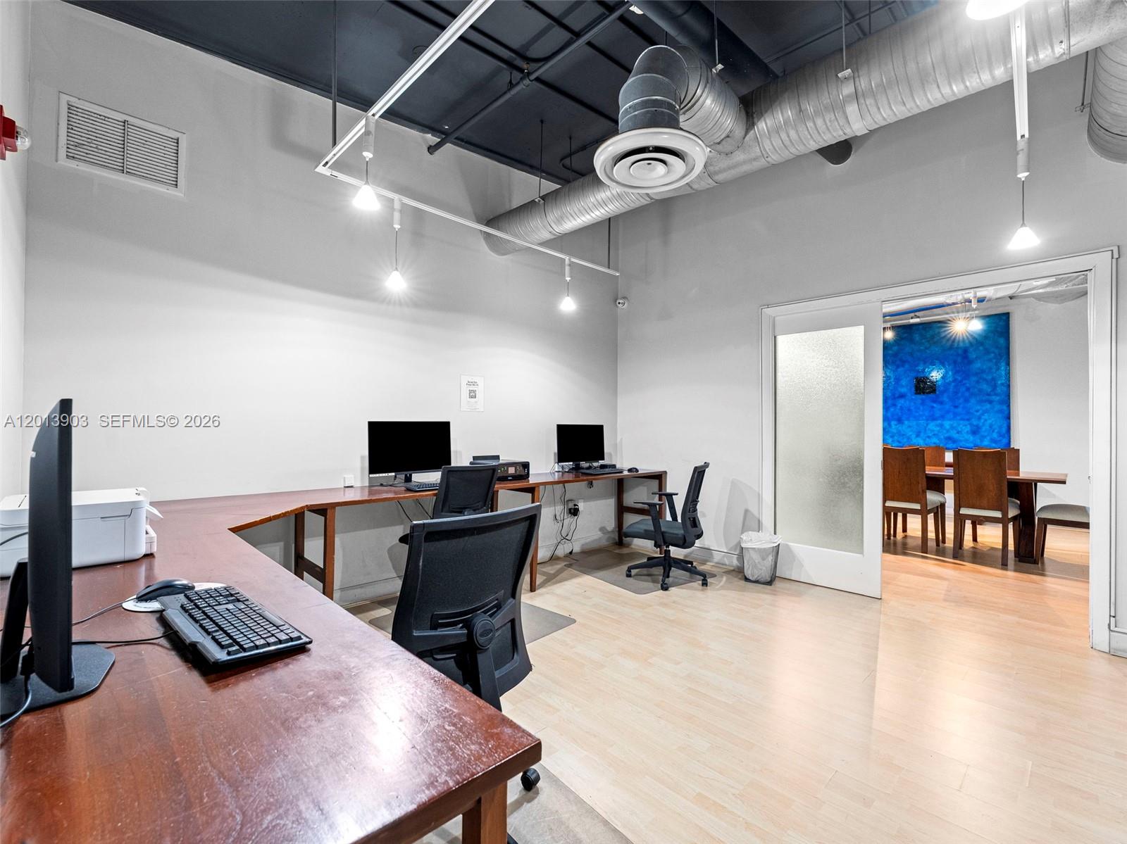 NEO CONDO - Residential