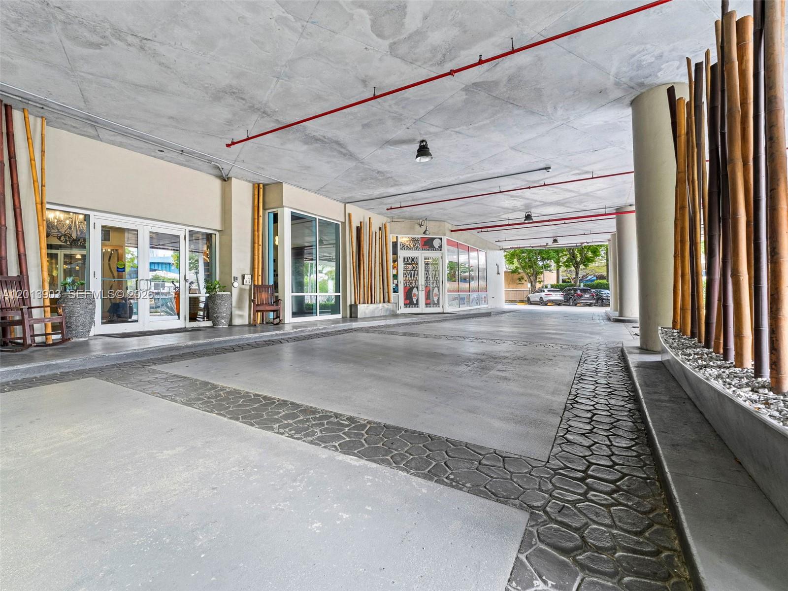 NEO CONDO - Residential