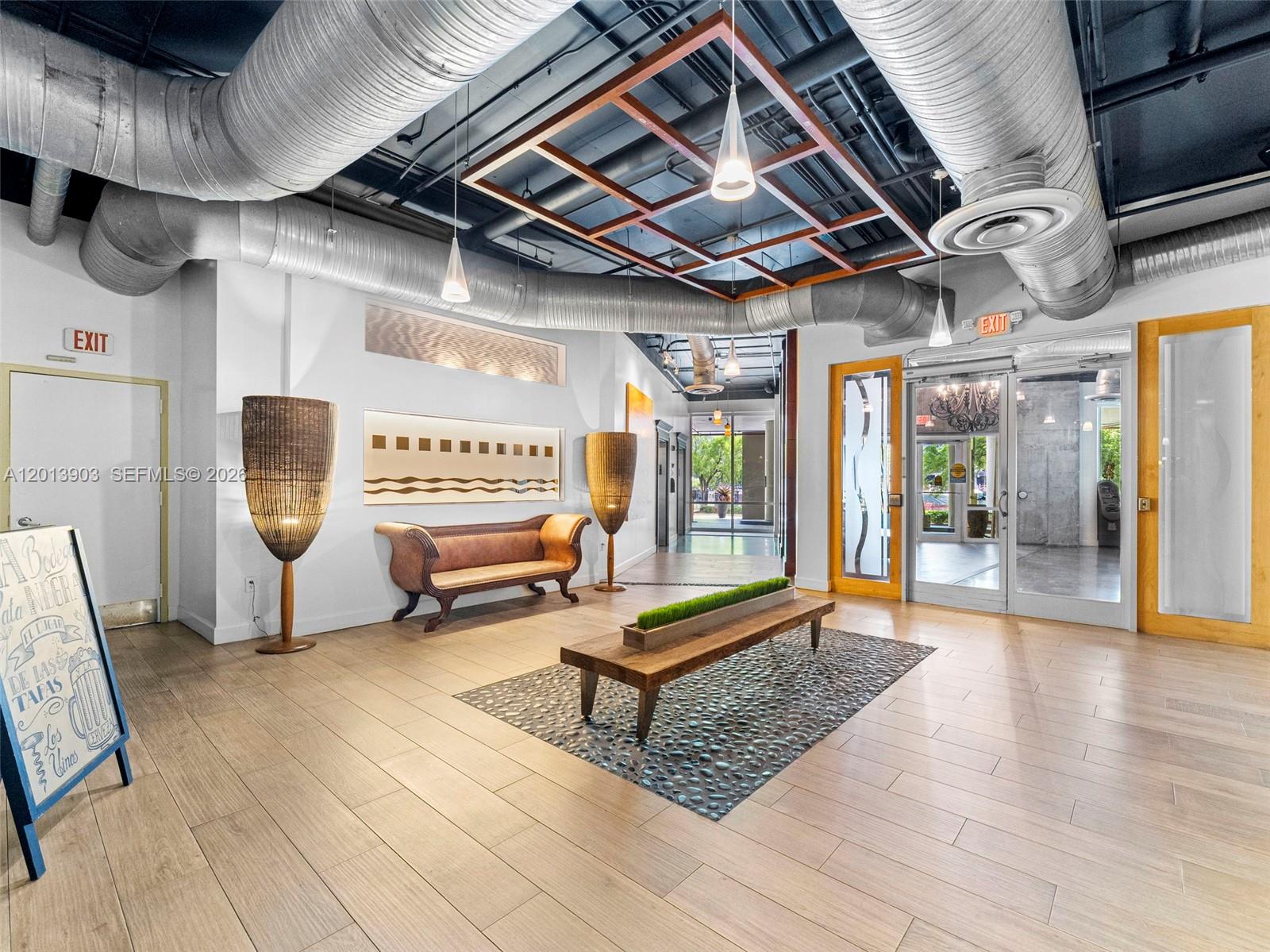 NEO CONDO - Residential