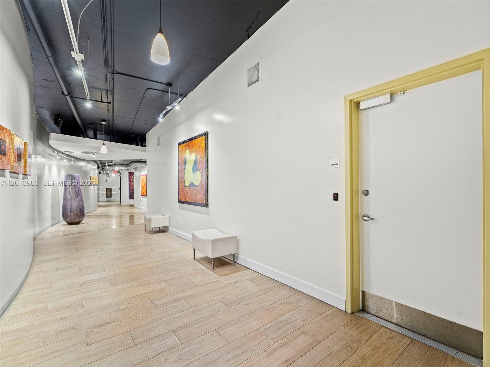 NEO CONDO - Residential