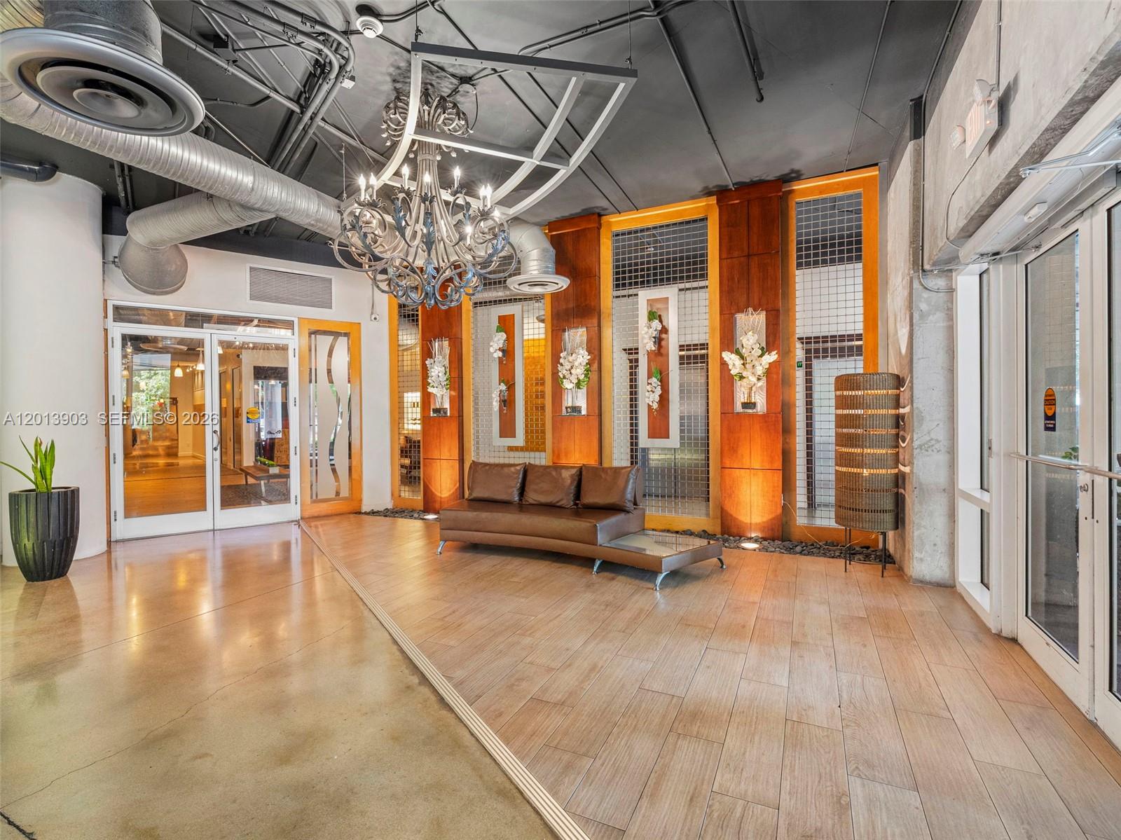 NEO CONDO - Residential