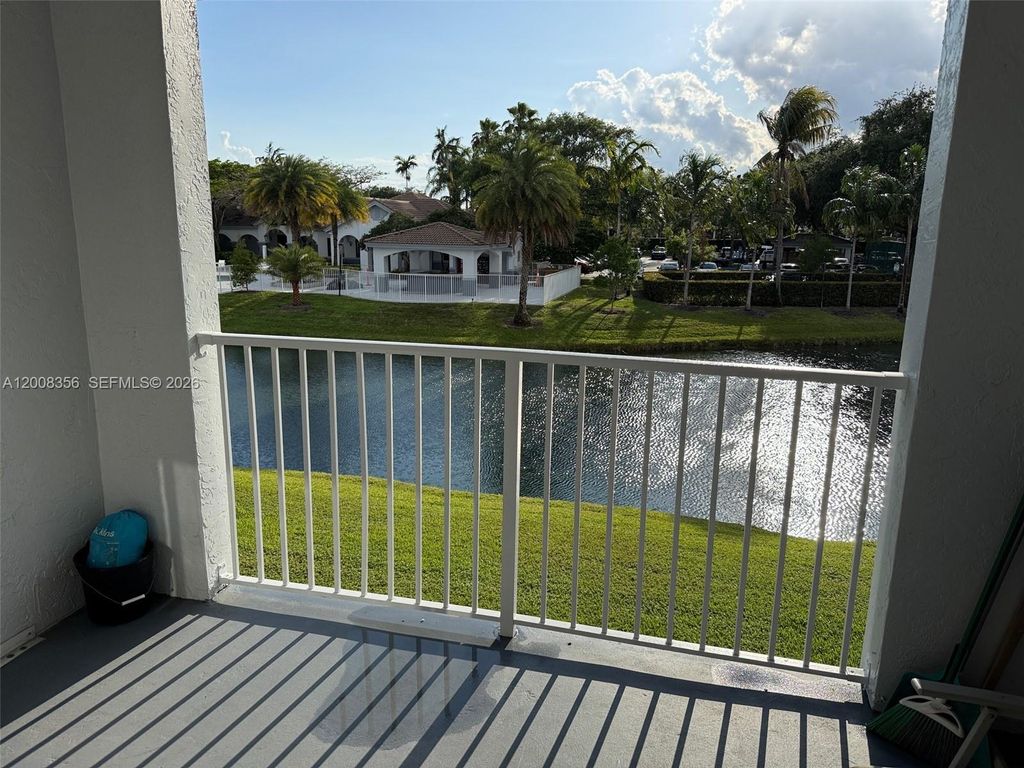 Photo of 2600 S University Dr #226, Davie, FL 33328 (MLS # A12008356)